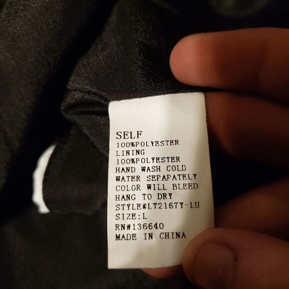 Lulu's black and white floral top sz large - Picture 2 of 3